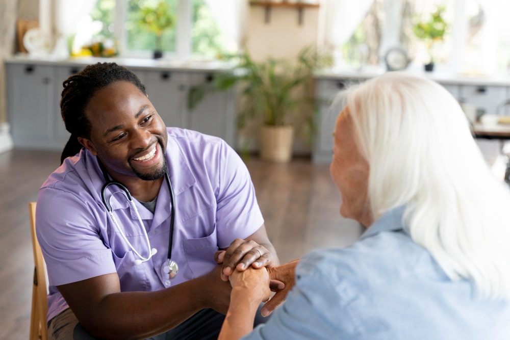 social-worker-taking-care-senior-woman (1)-min